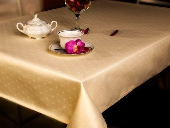 Běhouny Restaurant Quality Ecru 15