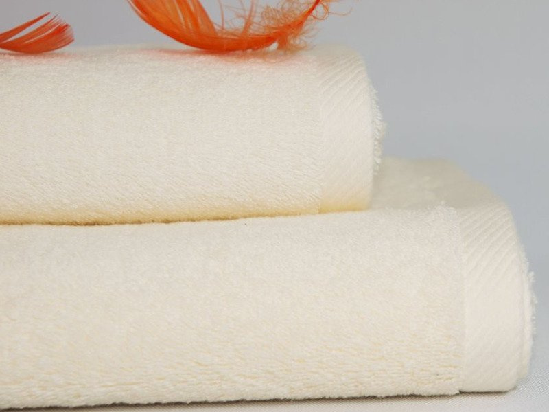 Hotelové Ručníky a Osušky Cezar 600 gsm Ecru